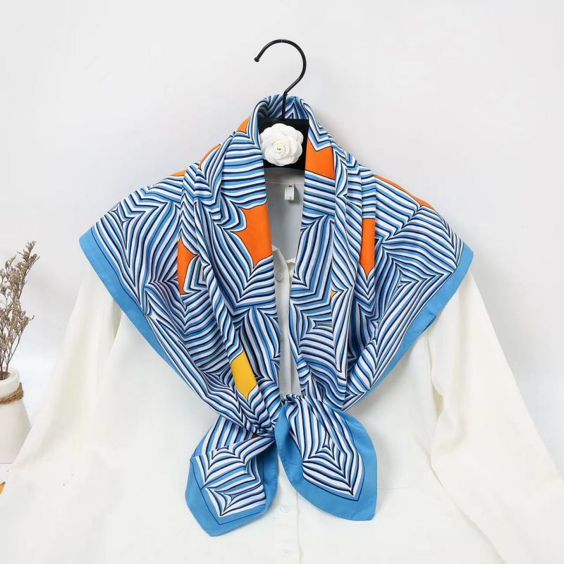 Foulard carré 90 cm de haute q - Ascot Neck Scarf avis et prix