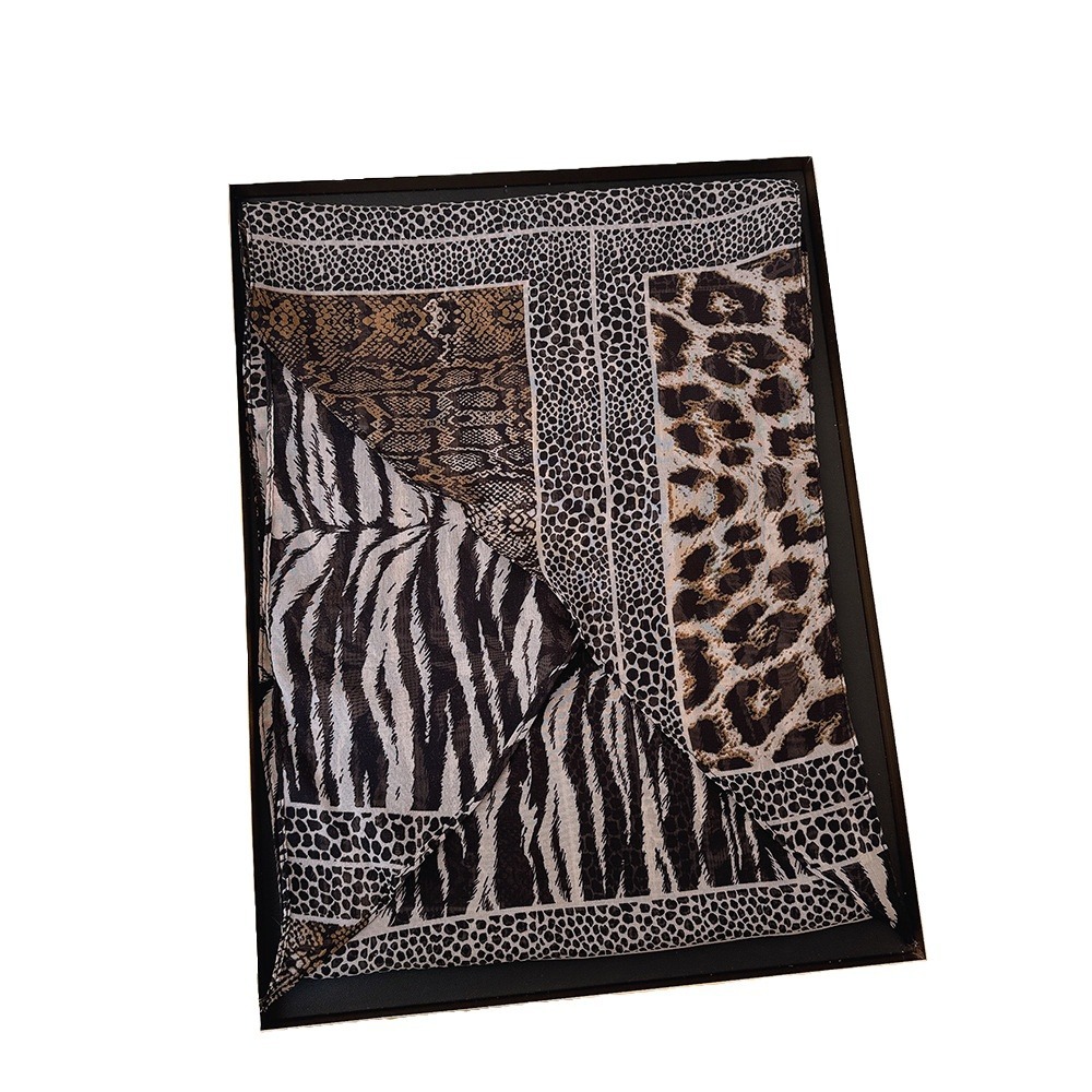 Léopard petite longue écharpe  - Ascot Neck Scarf avis et prix