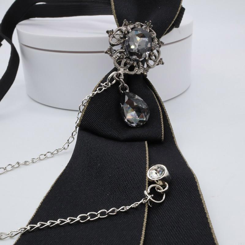 Cravate gothique avec chaîne e - Bow Tie Pre Tied avis et prix