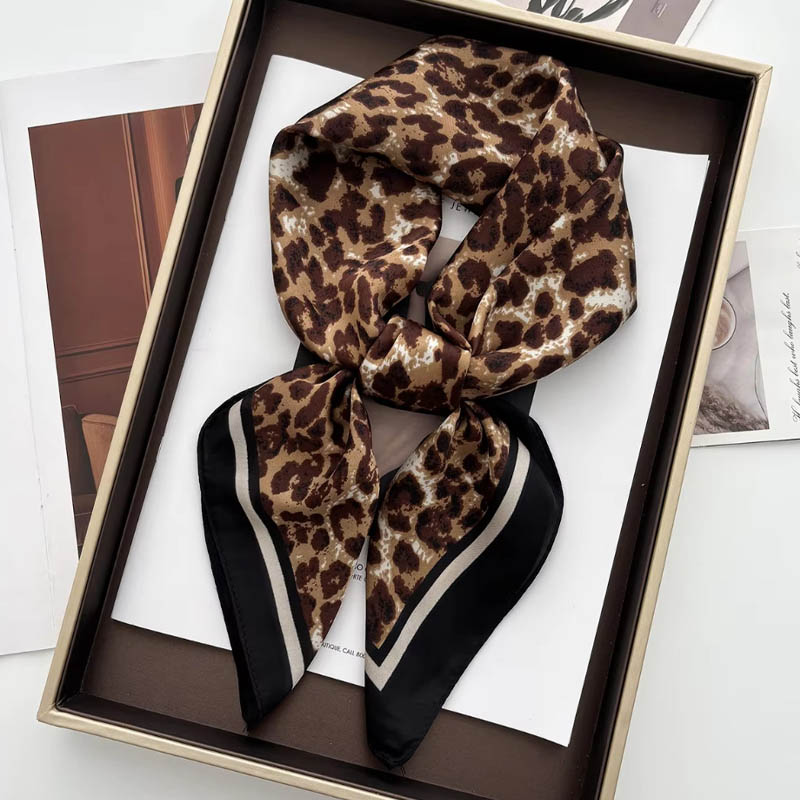 Foulard de cou en Satin imprim - Ascot Neck Scarf avis et prix