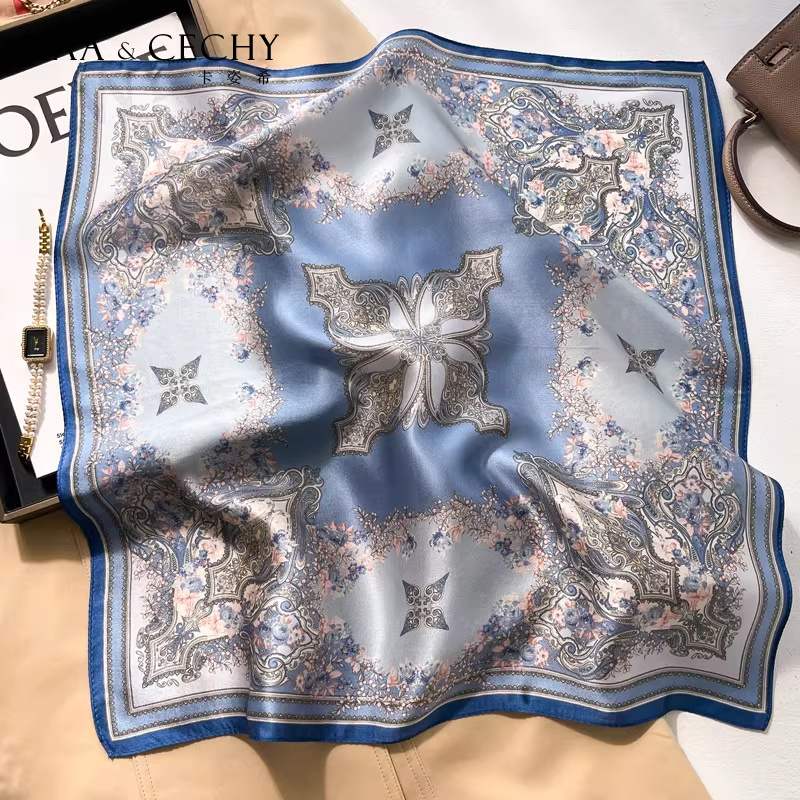 Foulard carré en soie de mûrie - Ascot Neck Scarf avis et prix