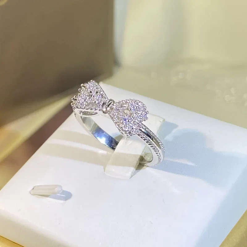 Bague à nœud fantaisie avec CZ - Tie Clip Silver avis et prix