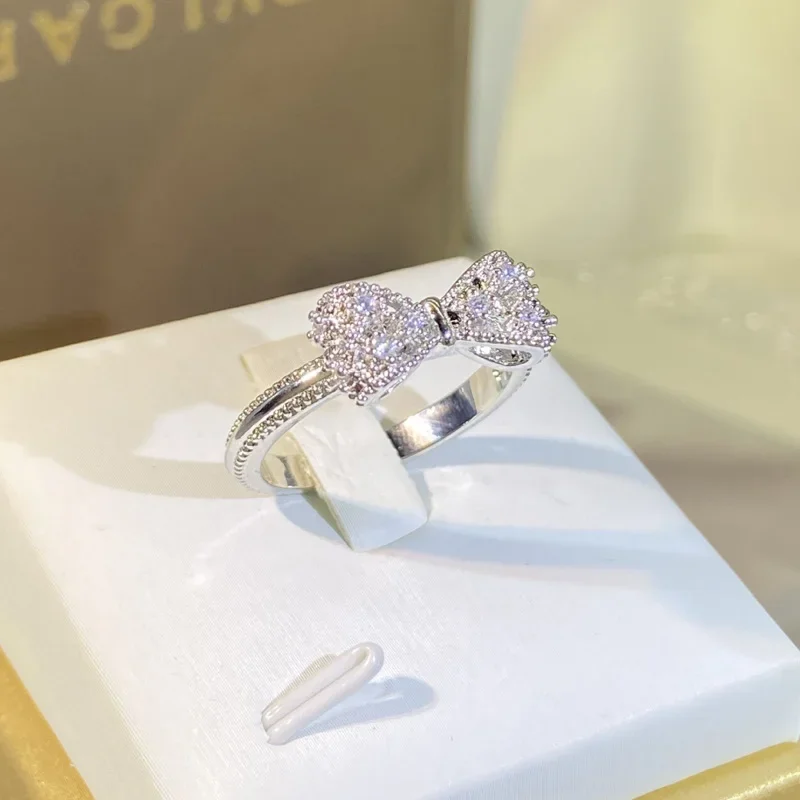 Bague à nœud fantaisie avec CZ - Tie Clip Silver avis et prix